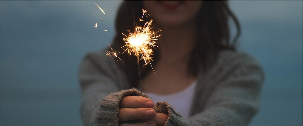 sparkler-677774_1280