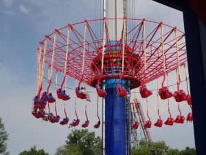 1280px-windseeker_carowinds_03