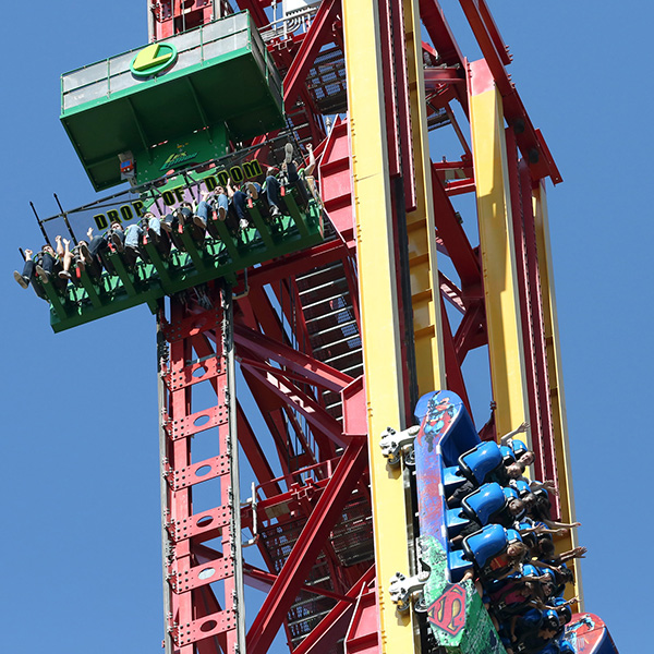 Drop of Doom ride at Six Flags Magic Mountain