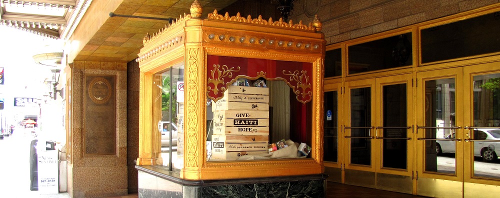 Tennessee-theatre-entrance-knoxville-tn1