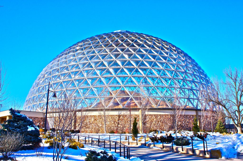 Domed enclosure on snowy day in Omaha Zoo