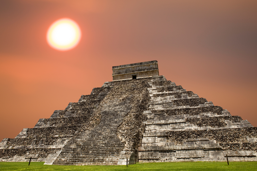 Ancient Mayan pyramid, Kukulcan Temple at Chichen Itza, Yucatan, Mexico