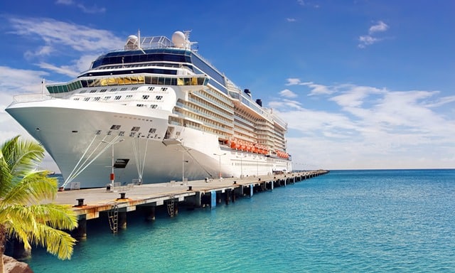 Cruise Ship pulling into port